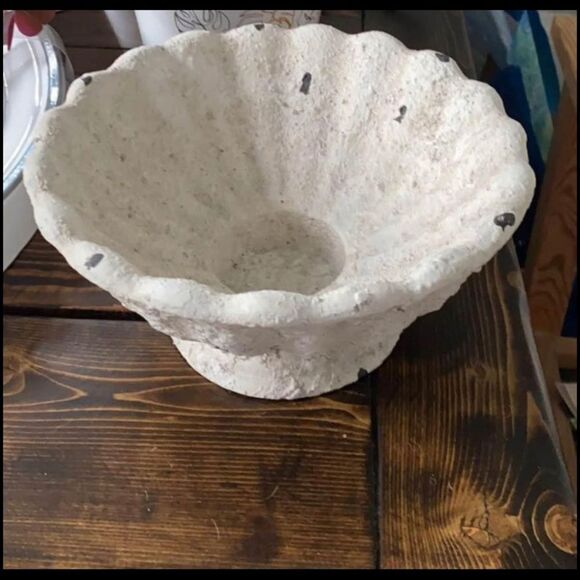 BRAND NEW - English garden rustic floral pedestal bowl farmhouse decor - Picture 2 of 5